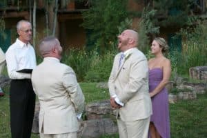 hiring a wedding officiant ensures a relaxed wedding day